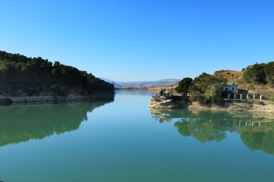lake near malaga
