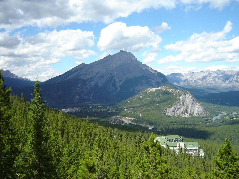 mountains under the clouds