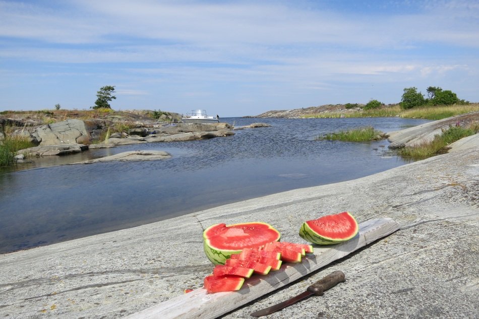 Watermelon on the cliff