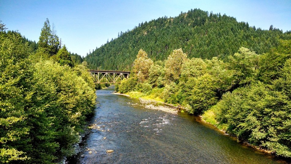 river in the northwest to the oregons