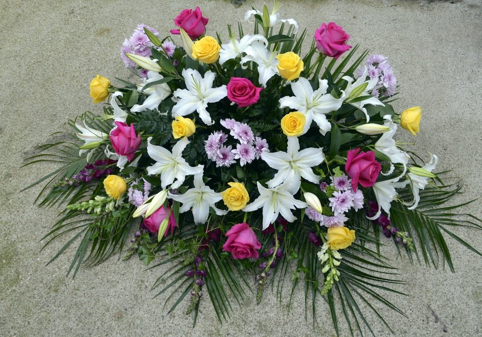 flower bouquet for deceased