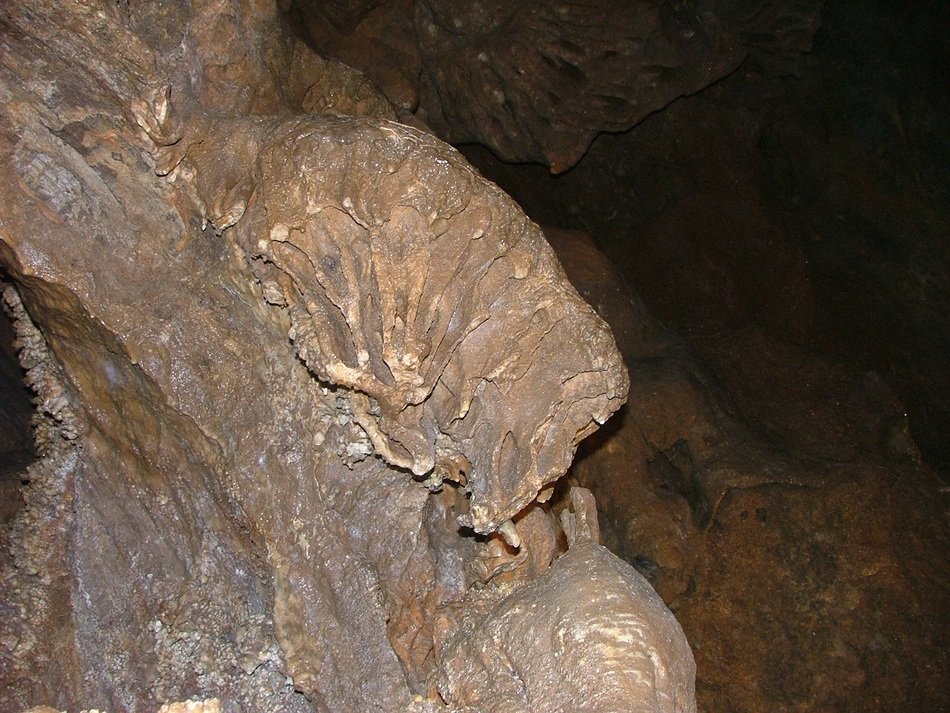 cave in the beach mountain
