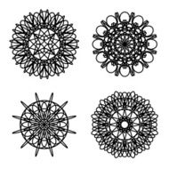 Ornament round set with mandala N5