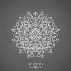 Flower round pattern in chalk on blackboard N2