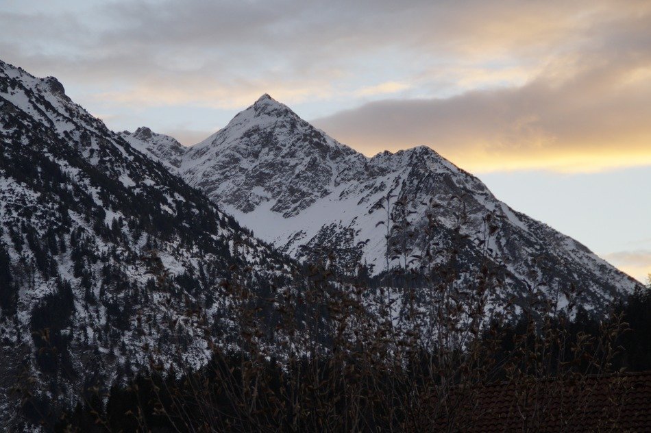 alpine mountains in the snow in new zealand