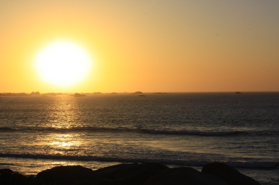 sun in the sunset over the ocean
