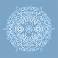Circle pattern with lacy snowflake N2