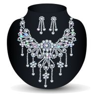 necklace with her wedding N3