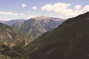 Green mountain ridge