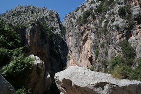 gorge coast stones