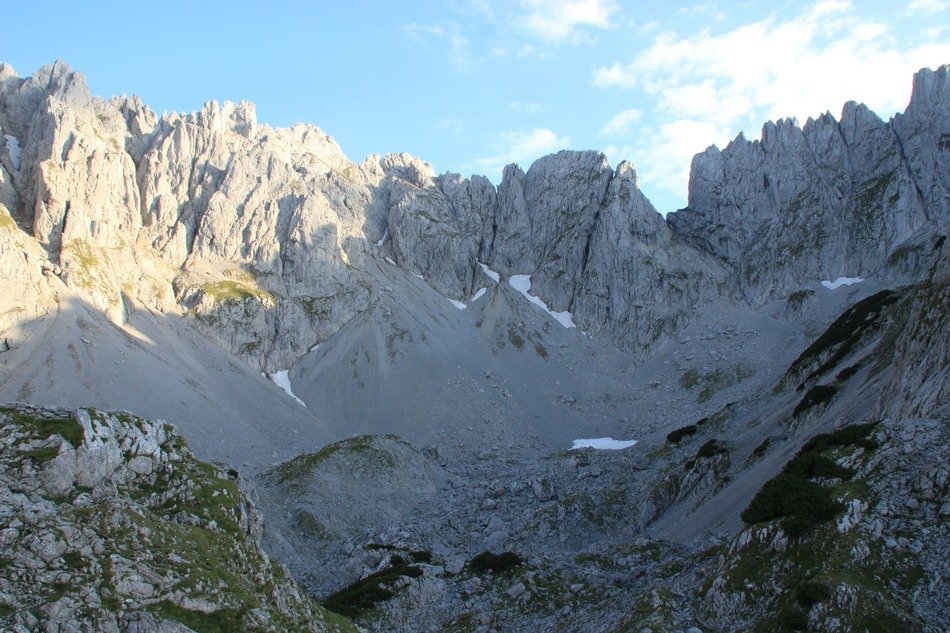 Kaiser mountains in the snow in light and shadow