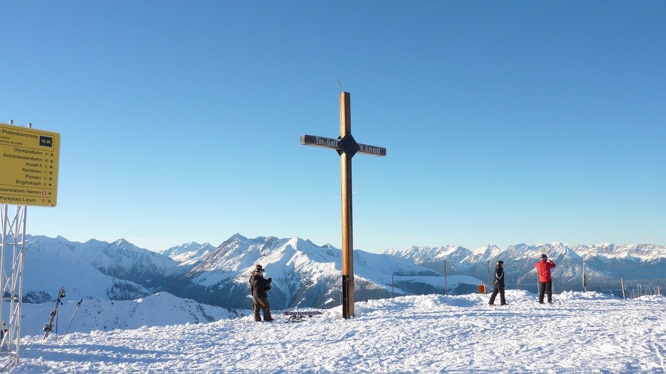 Skiing in Lizium Axamer