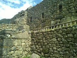 stone wall on machupichu