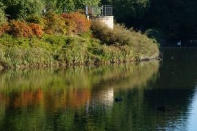 mirror image of the autumn lakeside