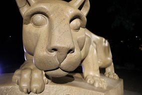 lion statue of state college