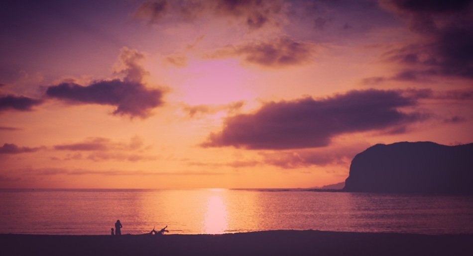 red summer sunset over the sea