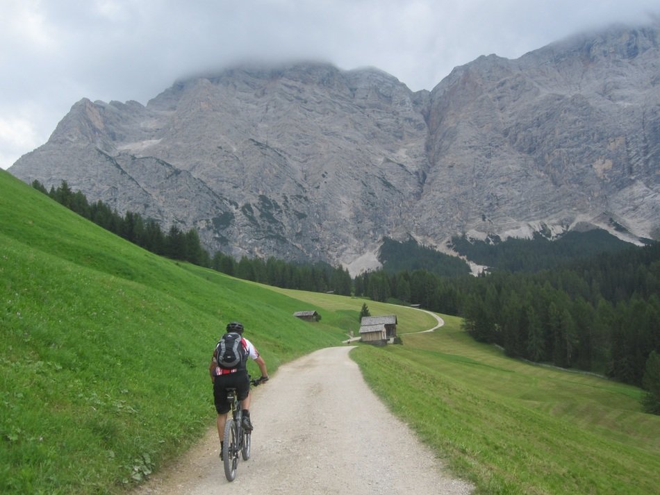 cycling in dolomites