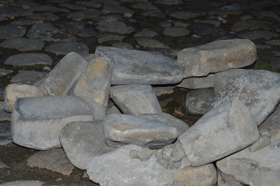 stones evening view