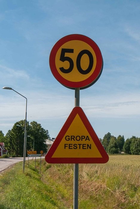 50 km / h speed limit sign in the countryside