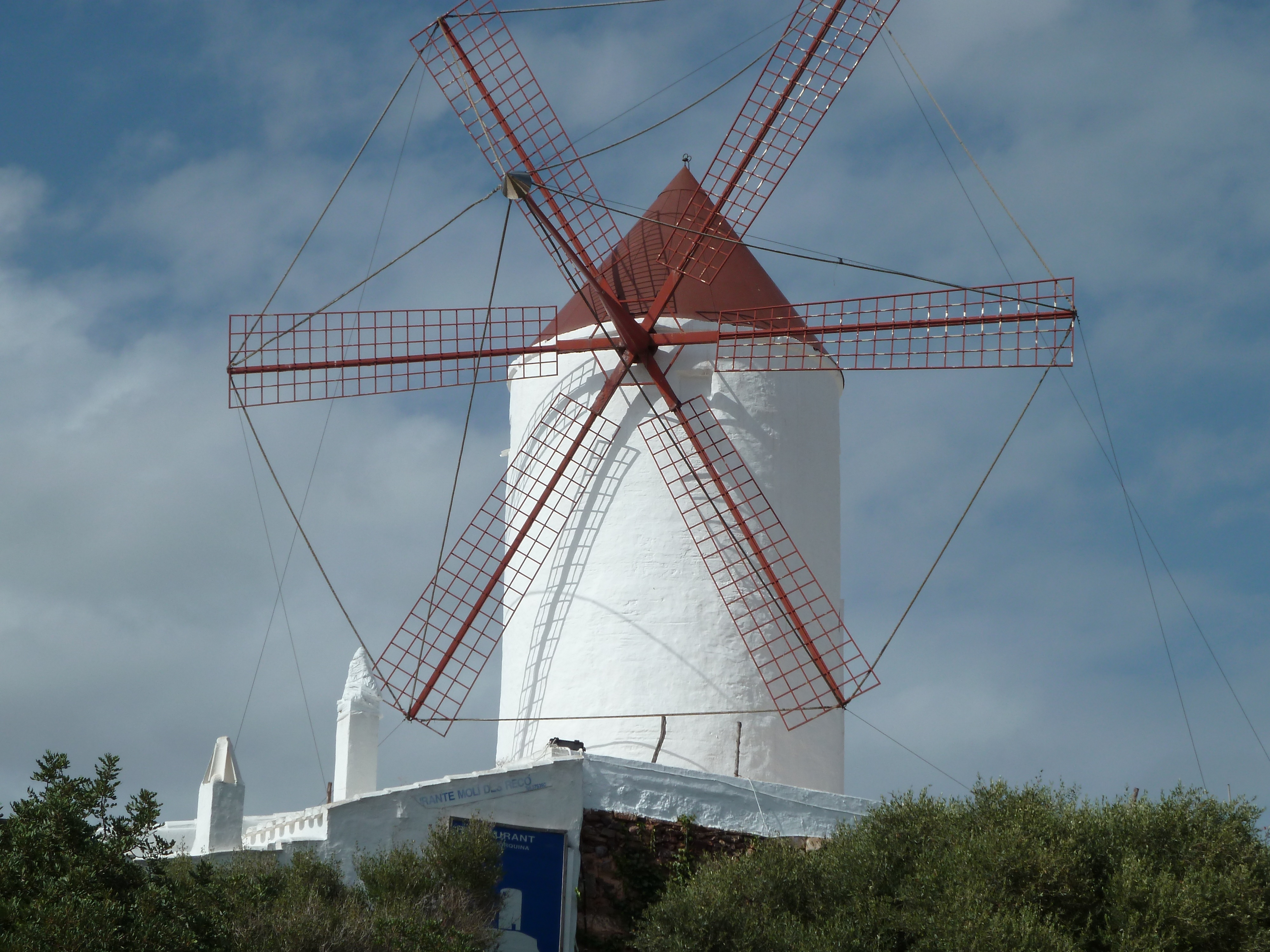 Ветер стар. Белые мельницы Испании. Сценические мачты. Ар55-2 Windmill White. Ар55-2 Windmill White краска.