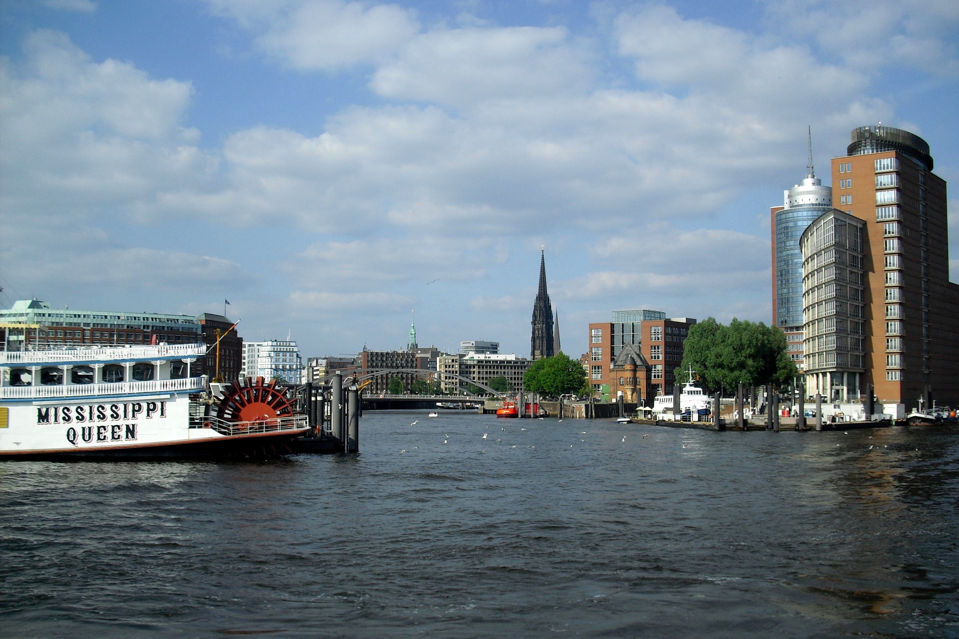 Harbour cruise in hamburg free image download