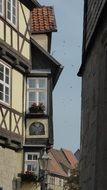 A narrow street with old fachwerkhaus