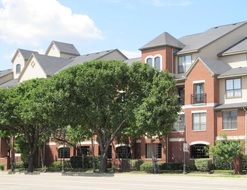facades of Dallas townhouses