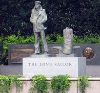 lone sailor statue in dallas