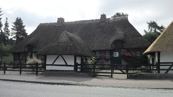 home reed roof rural pl C3 B6n