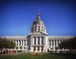 Majestic building of City hall in San Francisco California