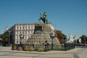 sculpture to Bogdan Khmelnitsky on the square in Kiev