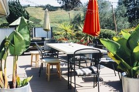 table with chairs in the courtyard