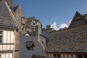 middle ages roofs homes