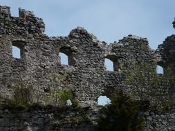 the ruins of a medieval castle in Erlenberge