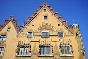 building on Ulmer town hall square
