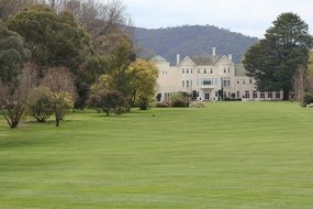 lawn mansion park