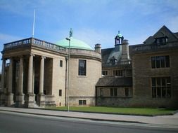 extraordinarily beautiful oxford muzeum