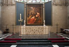 altar in the chapel of the kings college