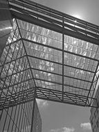 black and white image of glass architecture in dÃ¼sseldorf