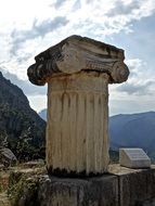 ancient roman column