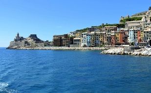 porto venere colors houses
