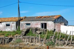 fishing hut on the island of oléron