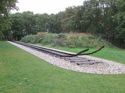 monument to the rails in the park