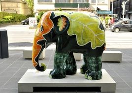 the statue of elephant art modern