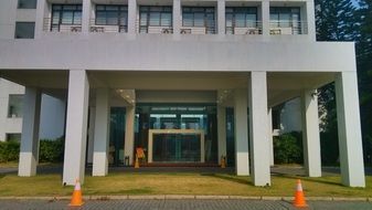 main entrance to the building of the school of art