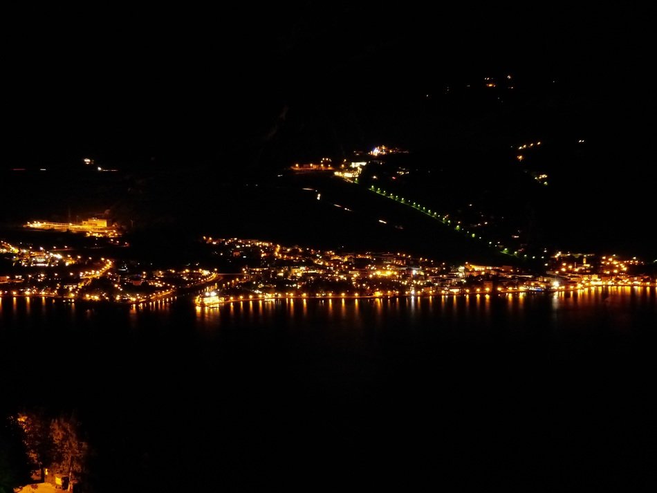 torbole coast line at night