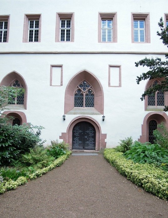white house with round arch