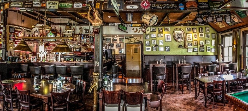 Giethoorn pub with a lot of colorful decorations