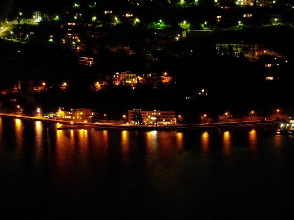 coast line of Torbole at night