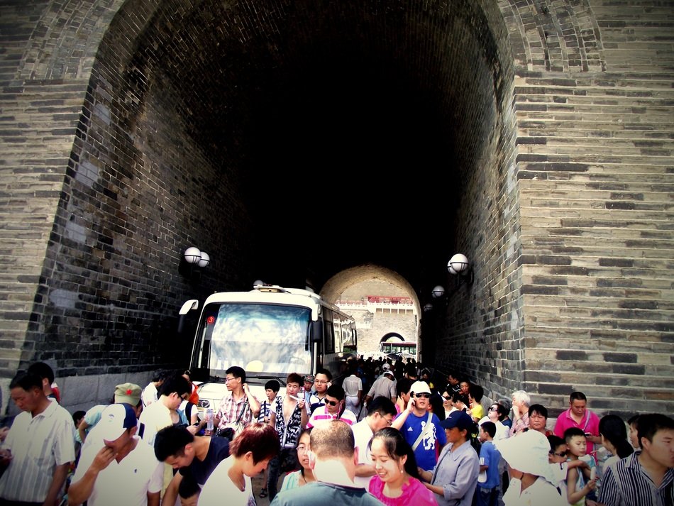 the crowd at the monument in Beijing